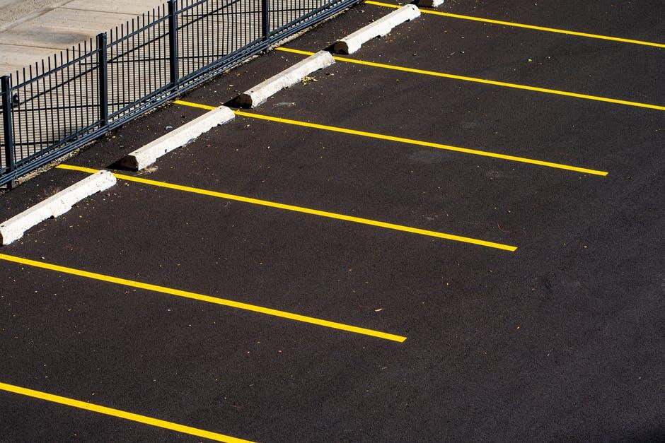 6 Office Parking Lot Tips for a Professional Look