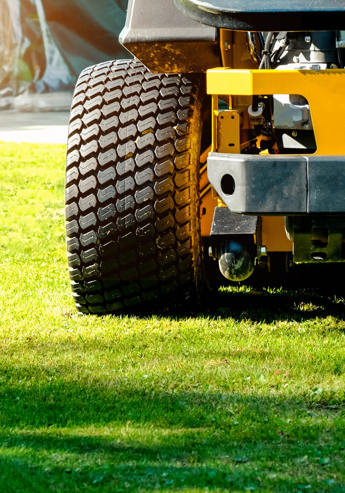 The,Yellow,Zero-turn,Mower,Parked,In,The,Middle,Of,The